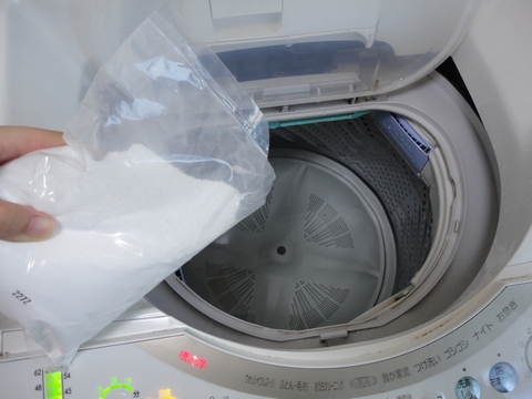 「エスケー石鹸 洗濯槽用クリーナー」　使い方は普通のものと同じ